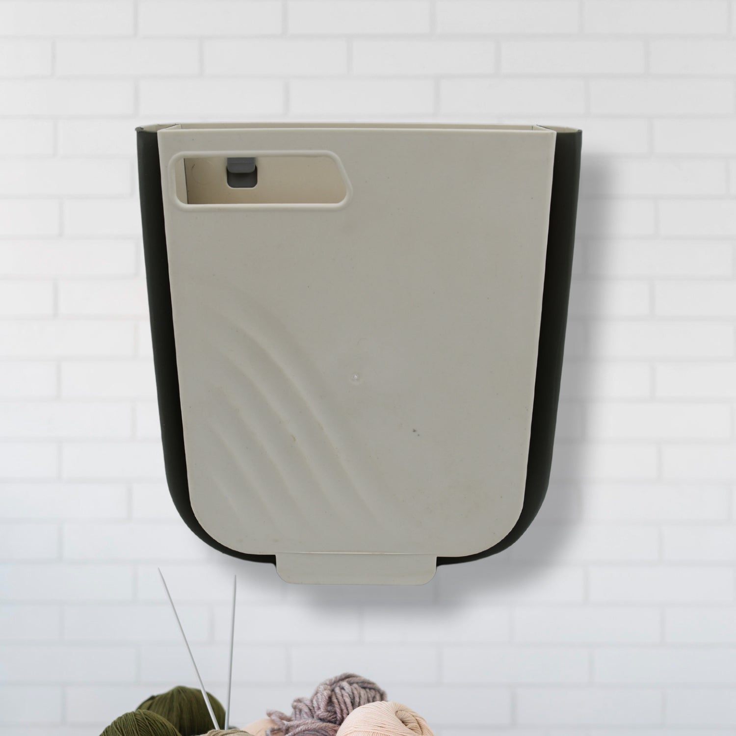 Hanging Trash Can for Kitchen Cabinet Door, Small Collapsible Foldable Waste Bins, Hanging Trash Holder for Bathroom Bedroom Office Car, Portable Hanging Trash Can for Kitchen Cabinet Door, Small Collapsible Foldable Waste Bins, Hanging Trash Holder for Bathroom Bedroom Office Car, Portable